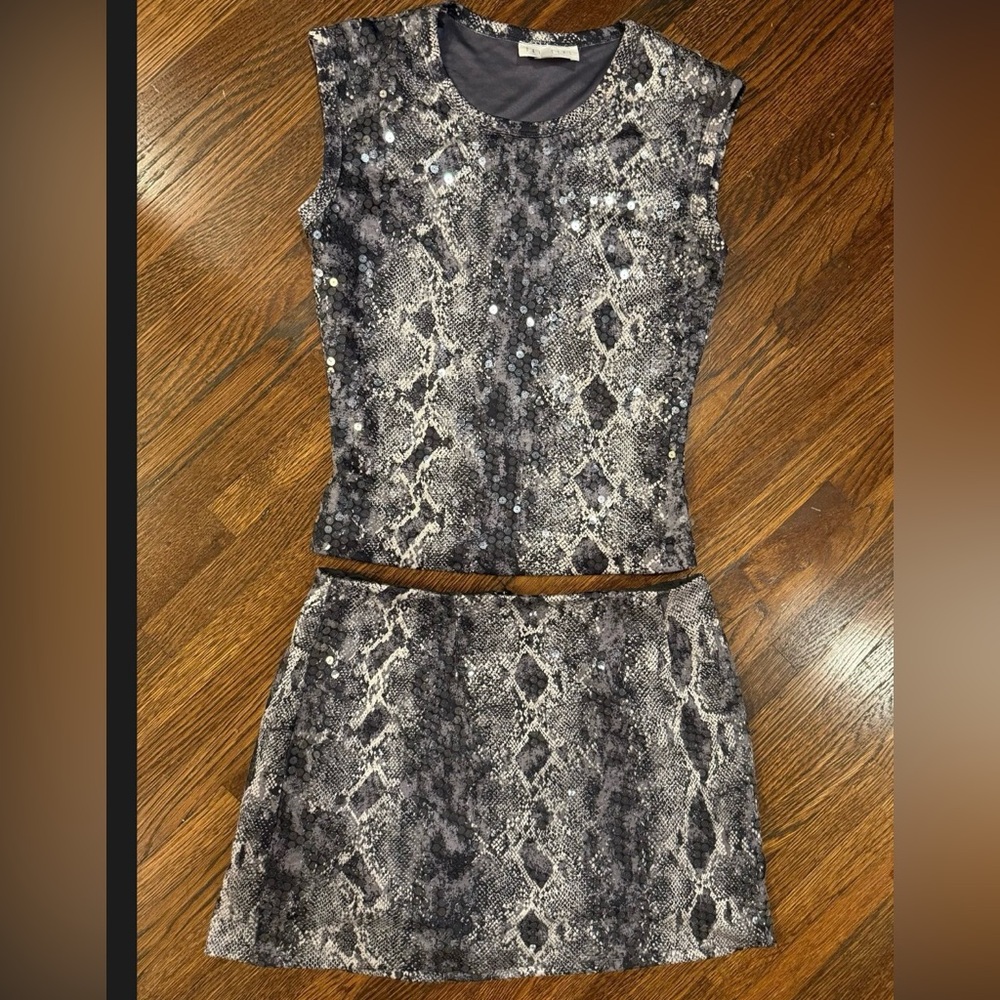 Snakeskin Print Sleeveless Top and Skirt Set
